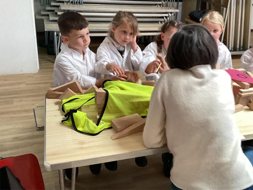 North Leigh C of E Primary School