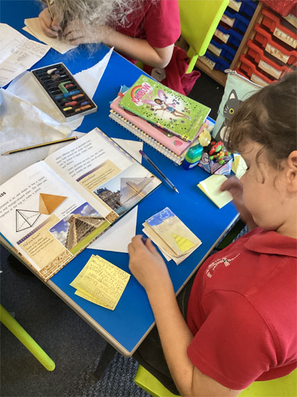 North Leigh C of E Primary School
