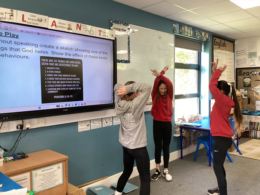 North Leigh C of E Primary School