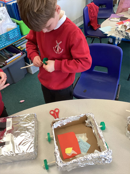 North Leigh C of E Primary School