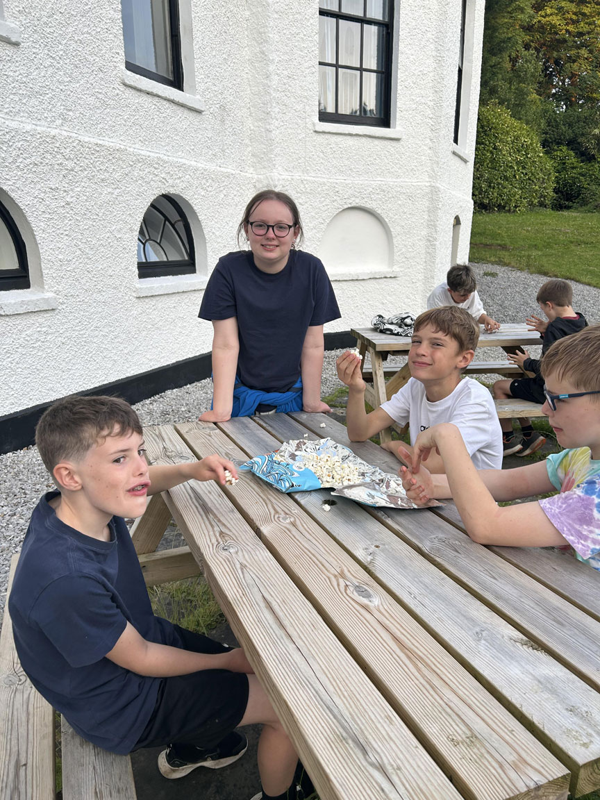 North Leigh C of E Primary School
