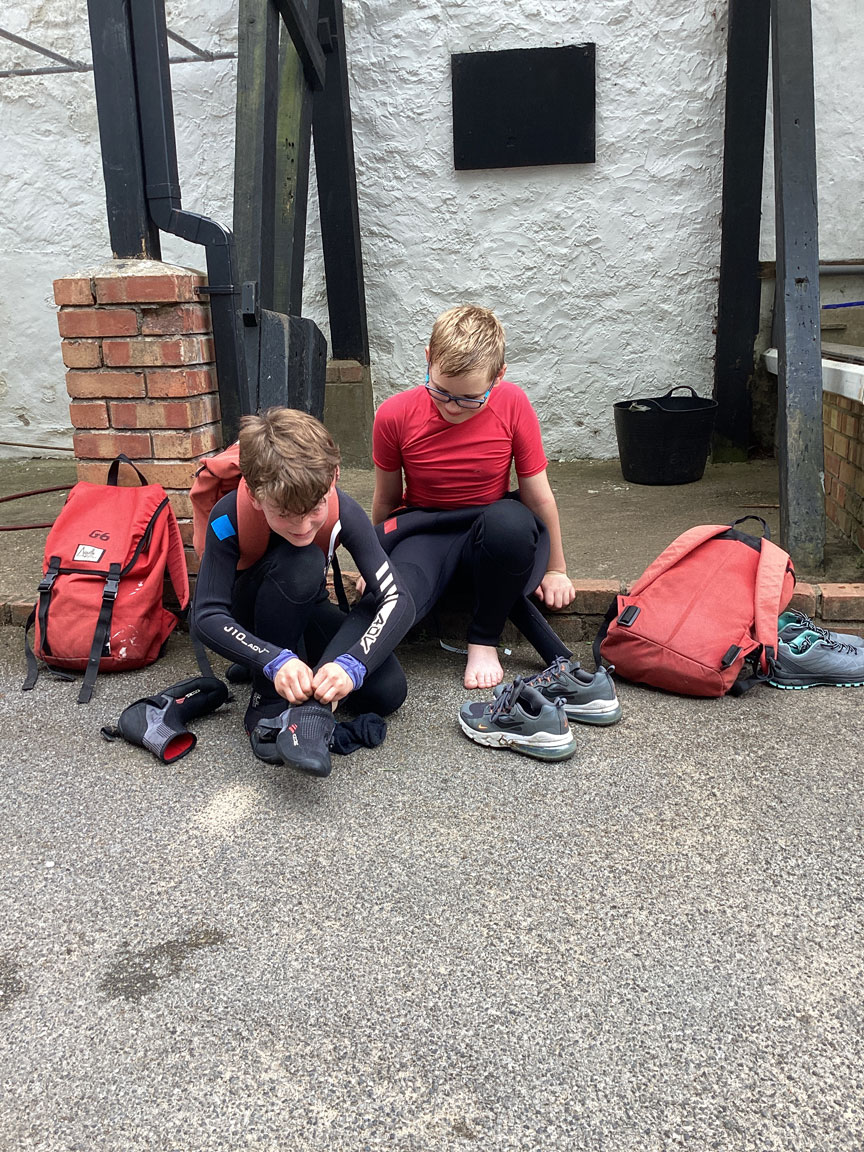 North Leigh C of E Primary School