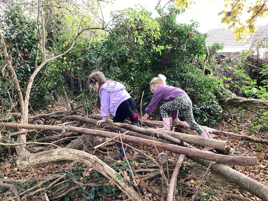 North Leigh C of E Primary School