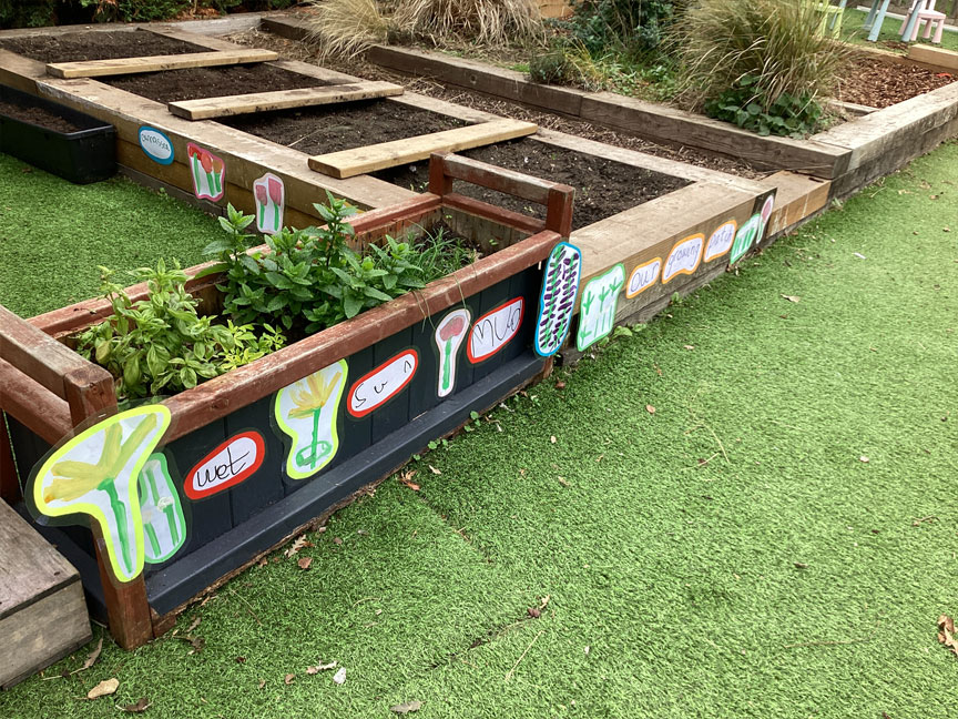 North Leigh C of E Primary School