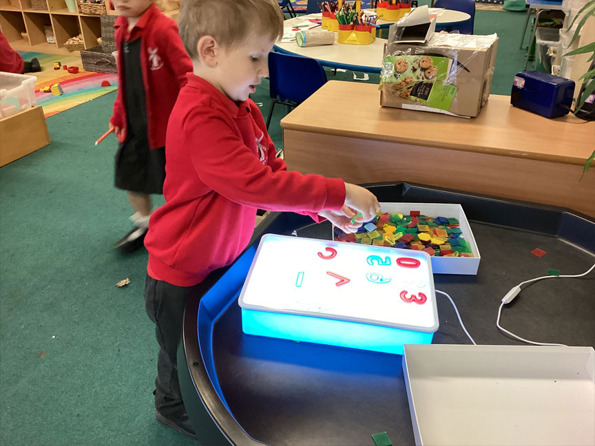 North Leigh C of E Primary School