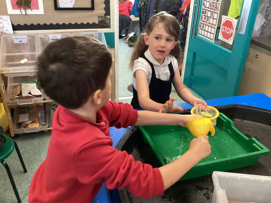 North Leigh C of E Primary School