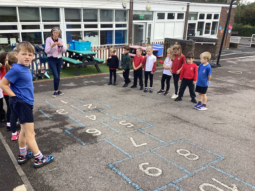 North Leigh C of E Primary School