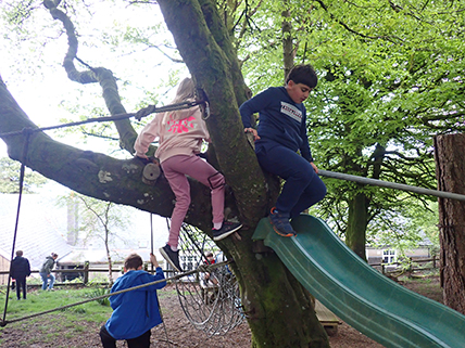North Leigh C of E Primary School