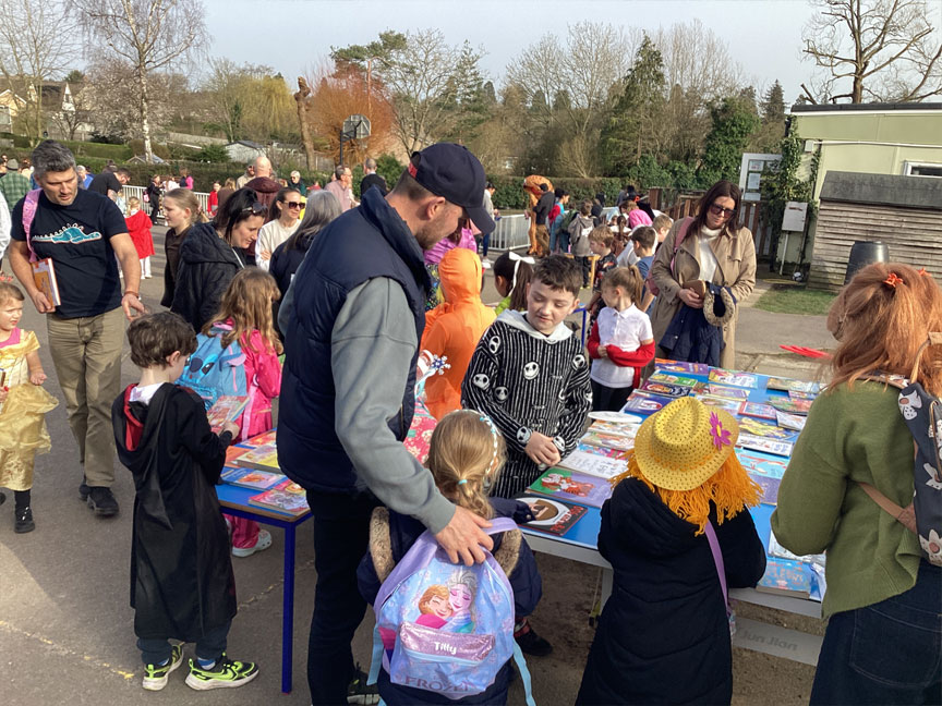 North Leigh C of E Primary School