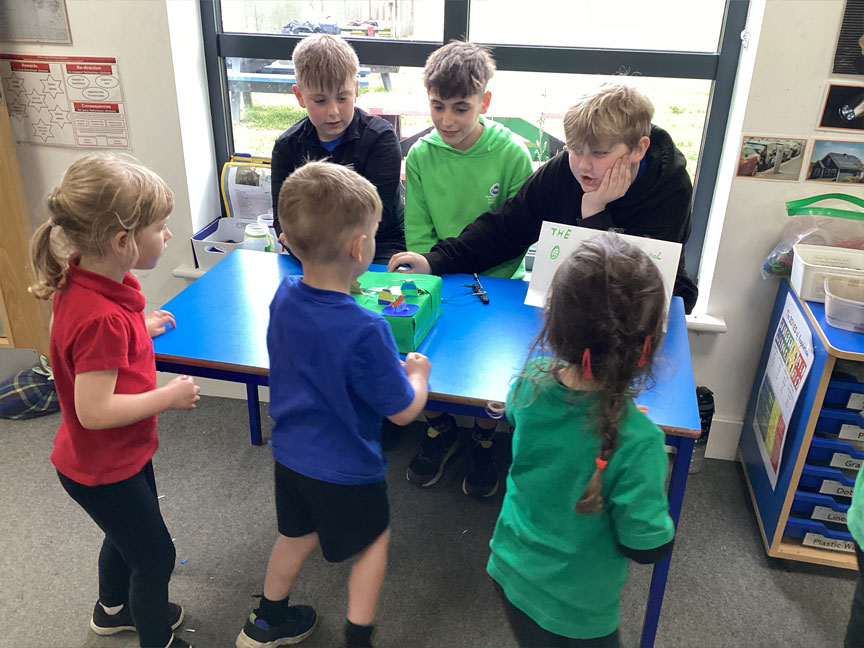 North Leigh C of E Primary School