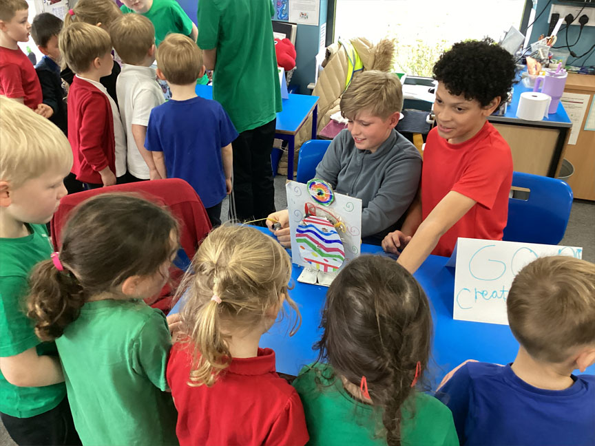 North Leigh C of E Primary School